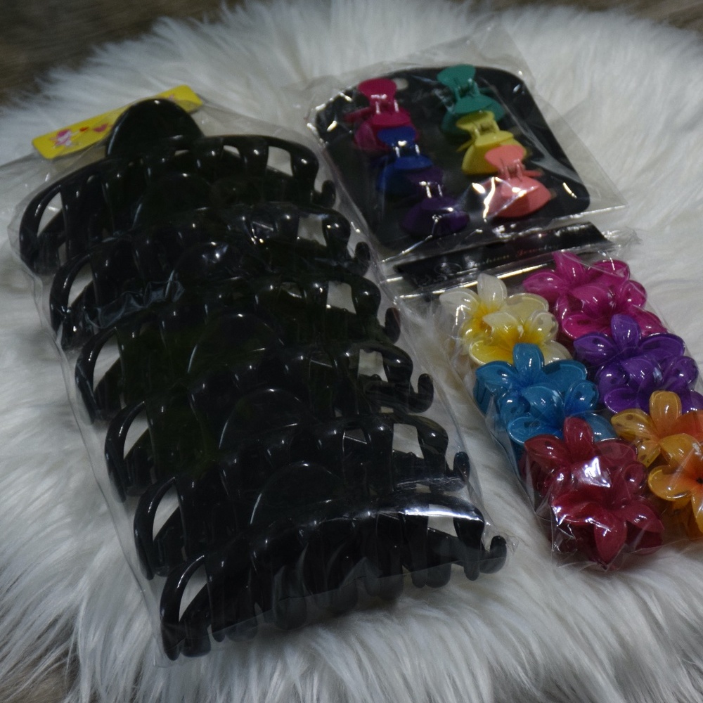 Set of Plastic Hair Clips